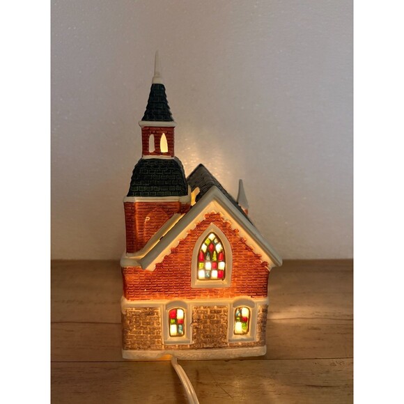 Vtg 1995 Christmas Valley Collection Light Up Cathedral - Picture 3 of 15